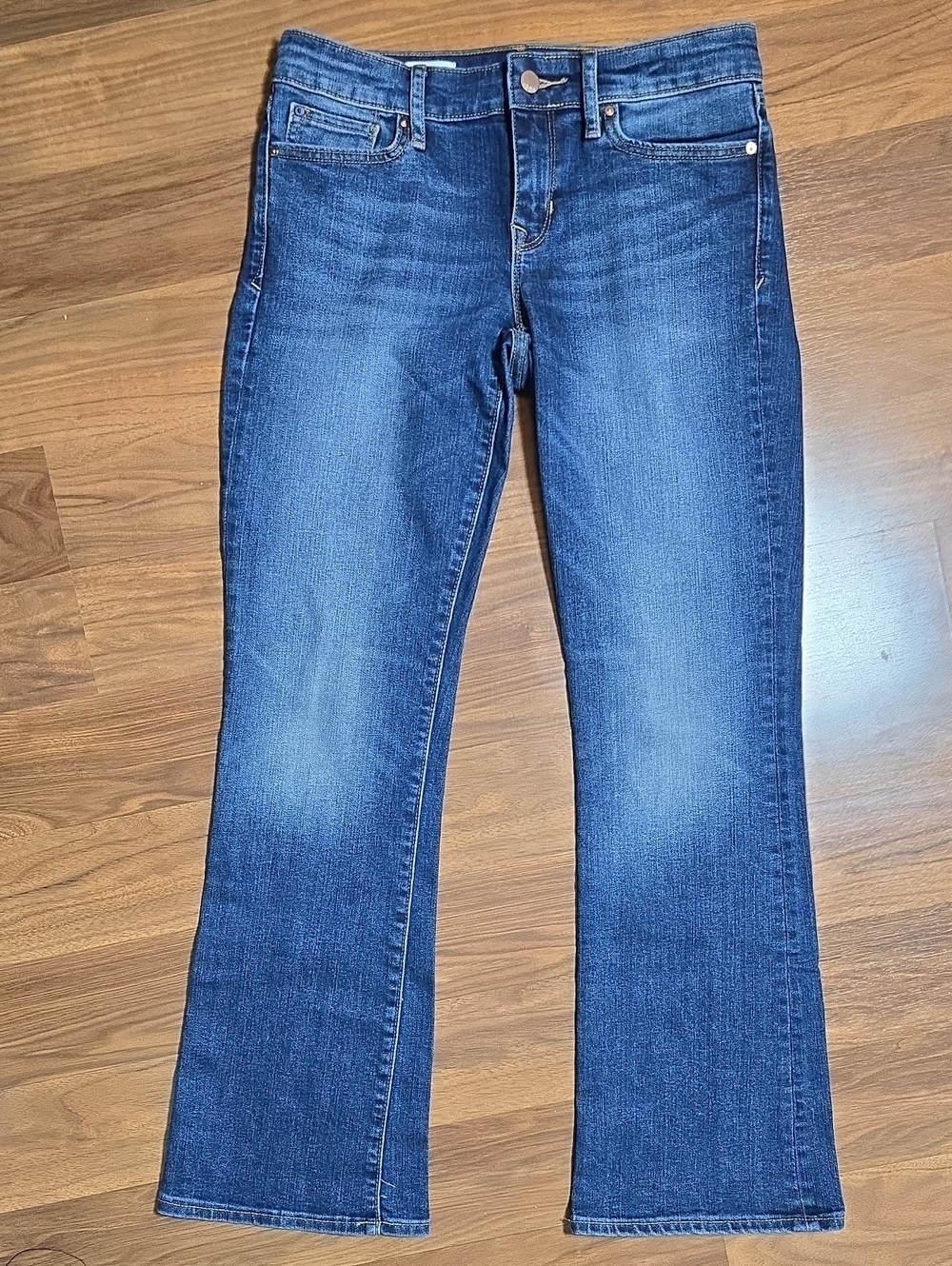 Gap 1969 Sexy Boot Jeans in Medium Wash - 27 Short